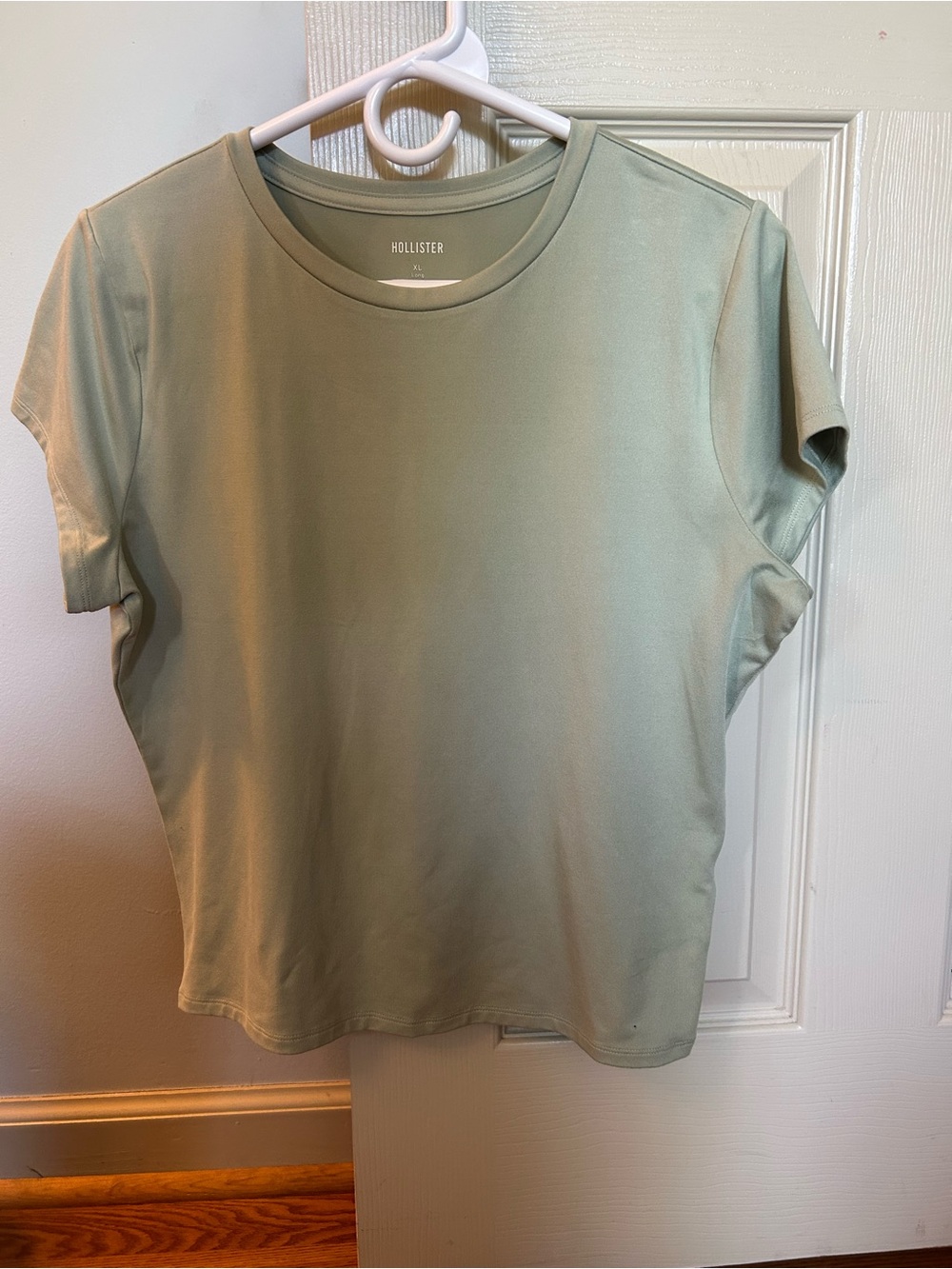 Hollister Light Sage Green Short Sleeve Crew Tee size XL Long